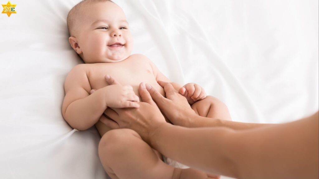 Massage bụng – Giúp con tiêu hóa khỏe, ngủ sâu giấc