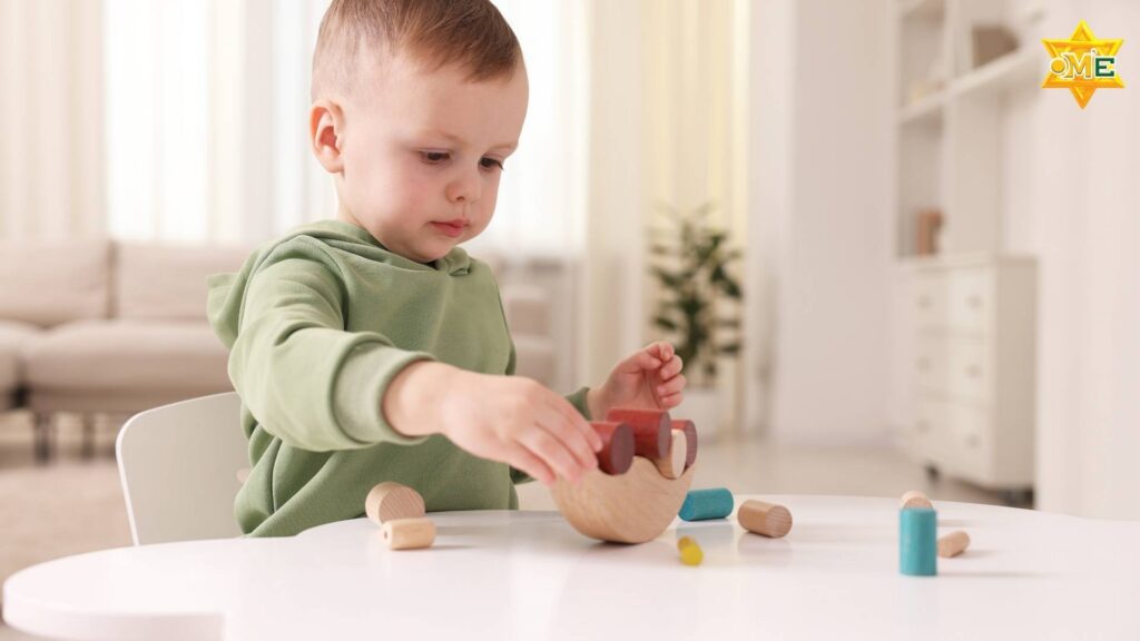 Dấu hiệu vận động và kỹ năng tự lực ở trẻ