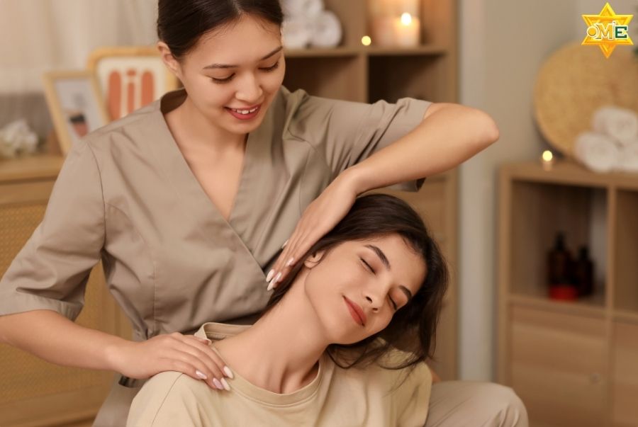 Lợi ích của bấm huyệt chữa đau đầu