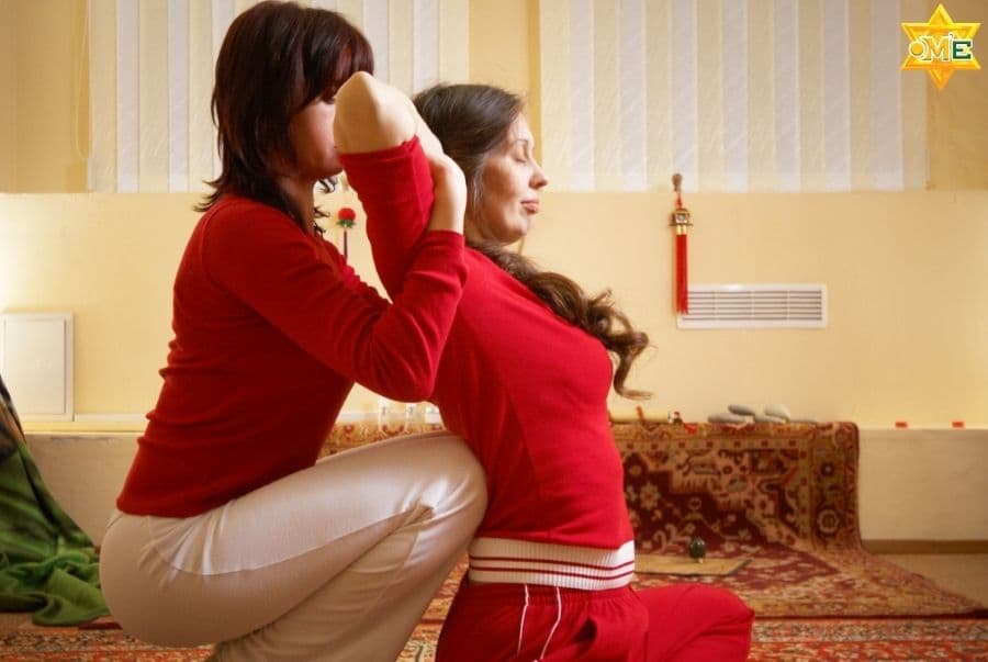 Tại sao yoga massage được coi là ‘bí mật’ hồi phục sức khỏe tự nhiên?